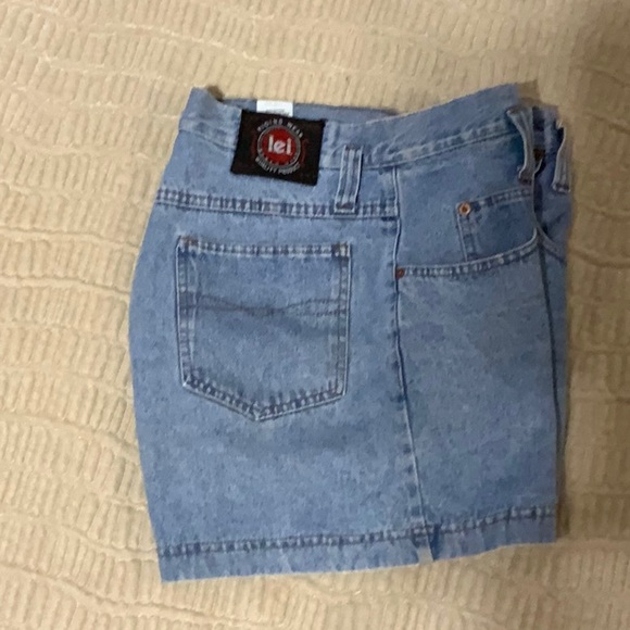 Button fly, size medium. - Picture 3 of 8